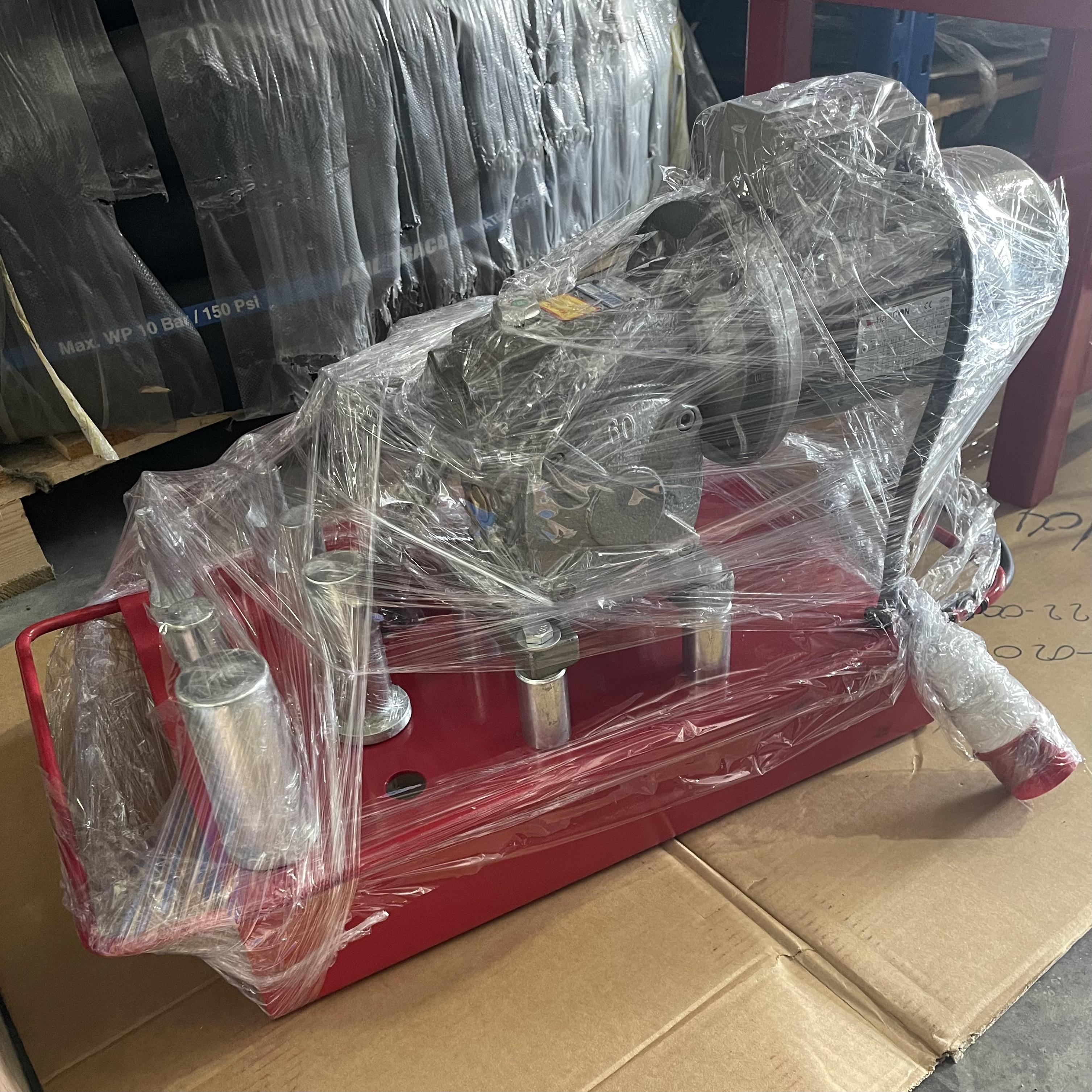 การเตรียมเครื่องปอกสายไฮดรอลิคก่อนส่งมอบเครื่อง Preparation of Hydraulic Hose Skiving Machine before delivery.