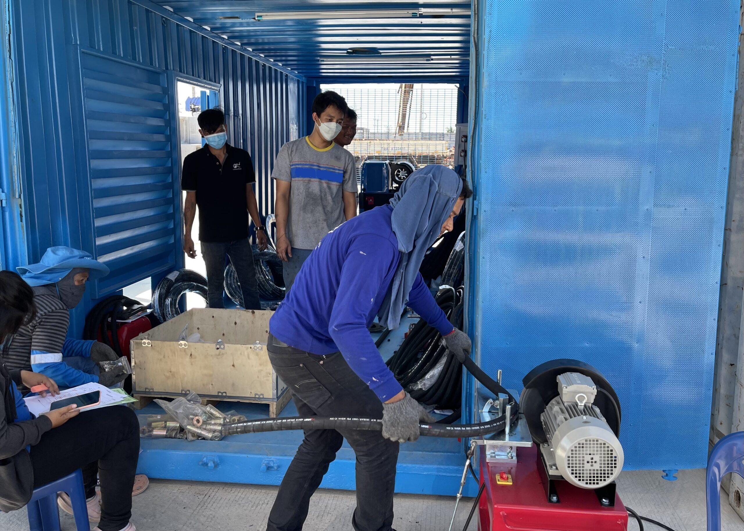 DAY 2 – HOSE ASSEMBLYING WORKSHOP INSTALLATION AND TRAINING PROGRAM PRESENTATION การฝึกอบรมเชิงปฏิบัติการ ห้องอัดสายประกอบสายไฮดรอลิค วันที่ 2