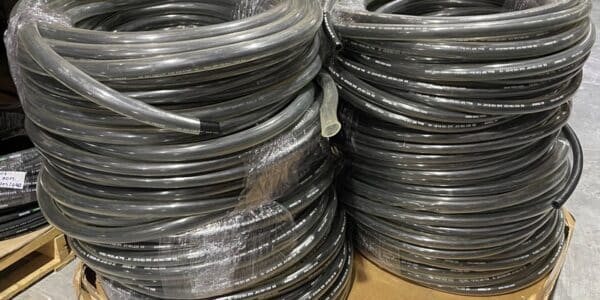 สายไฮดรอลิค (หุ้ม PVC ใส) คุณภาพสูง ความยาว: 50+ เมตร, 100+ เมตร หรือมากกว่า > 100+ เมตร (ยาวตลอด-ต่อเนื่อง-ไม่ตัด) Long Continuous length R1 R2 -08 with PVC cover guard (Clear)